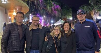 A prefeita de Francisco Morato, Renata Sene prestigiou o Segundo Festival de Inverno da cidade(Divulgação) 1