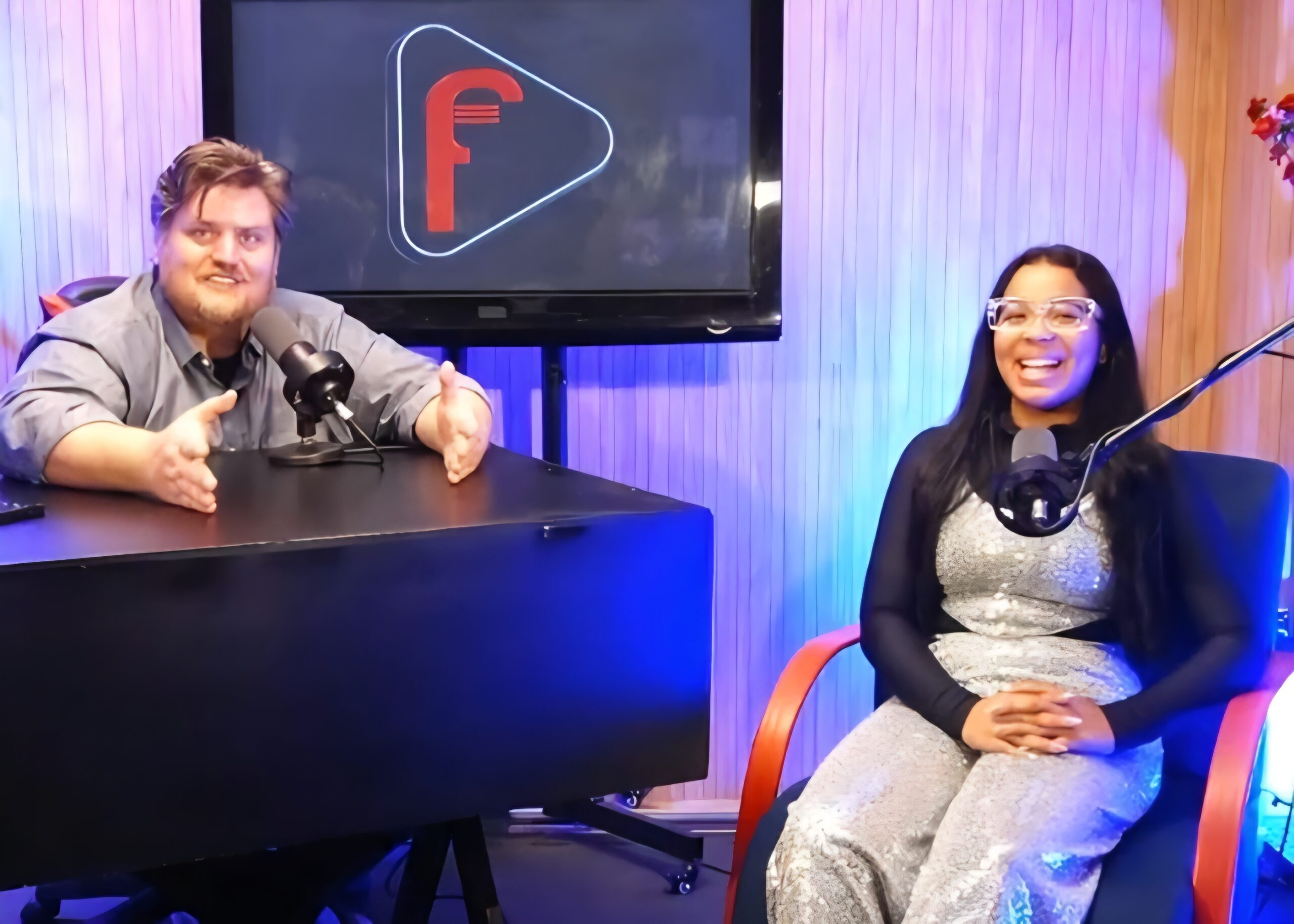 Bianca Frazão no podcast Faladoria