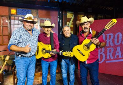 Prosa Brasil recebe Os Dois Mineiros e Fabrício Viola Prosa Brasil recebe Os Dois Mineiros e Fabrício Viola