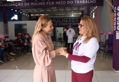 Retratos Femininos destaca história da presidente do projeto Mulheres que Constroem Retratos Femininos