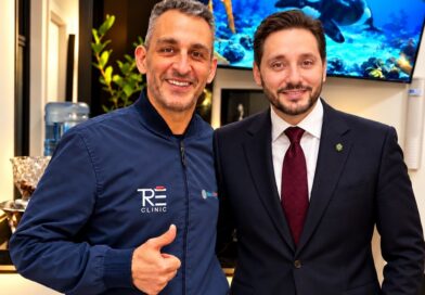 Cirurgião-dentista Dr. Nefton Abrão, especialista em Reabilitação Oral e Envelhecimento Precoce da Arcada Dentária, recebeu em sua clínica o renomado, o Prof.Dr.e Procurador Federal Thiago de Moraes